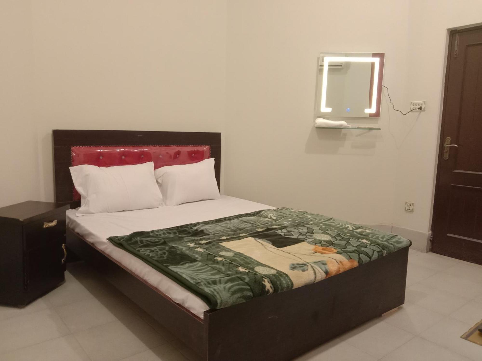 Regal Guest House Bahavalpur Dış mekan fotoğraf